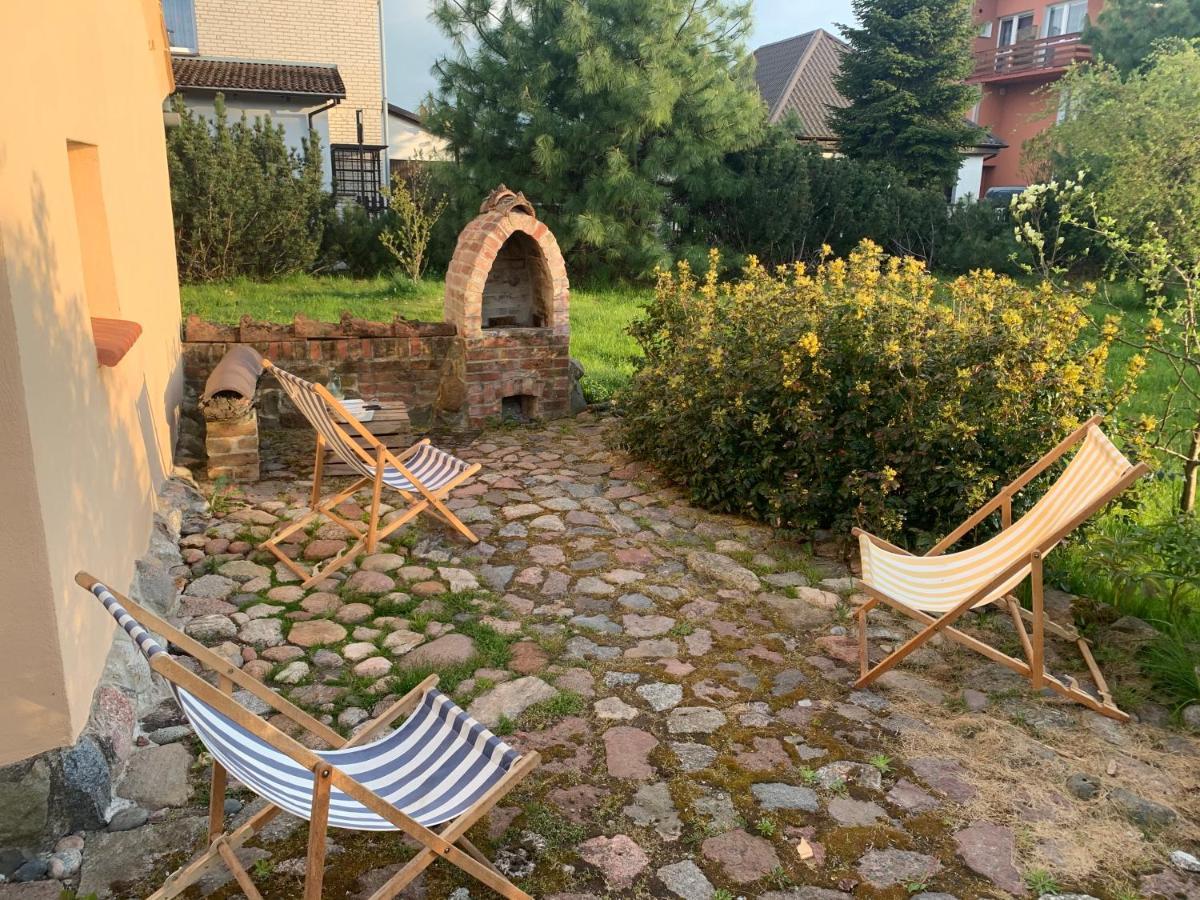 Oaza Pod Strzecha Klimatyczny Dom Z 3 Sypialniami Na Wylacznosc Z Kominkiem I Duzym Ogrodem 尤斯托尼莫斯基 外观 照片